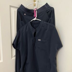 💕Final Price Bundles: Figs scrubs set: Montex top & Zamora joggers night sky💕